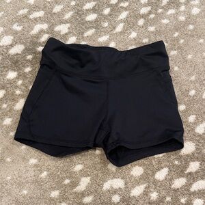 Layers Girls Black High-Rise Athletic Shorts. Size M